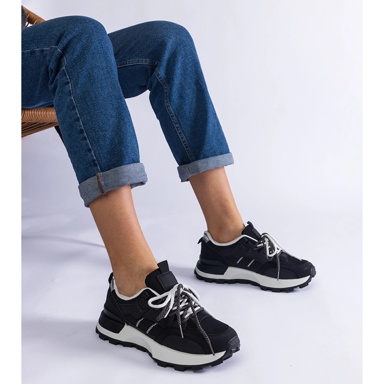 Baskets femme sport noires 1