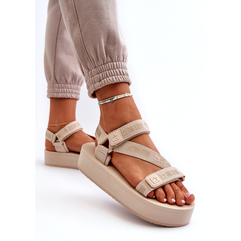 Sandales féminines sur la plate-forme Big Star NN274A528 Beige 3