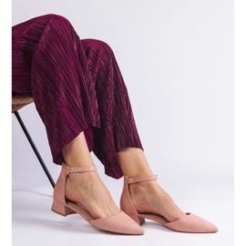 Sandales rose clair sur un poteau bas 2 Sandales rose clair sur un poteau bas 2