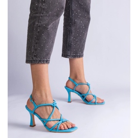 Talons hauts bleus avec un nez carré 1