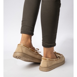 Mocassins en daim beige des femmes avec un arc 2