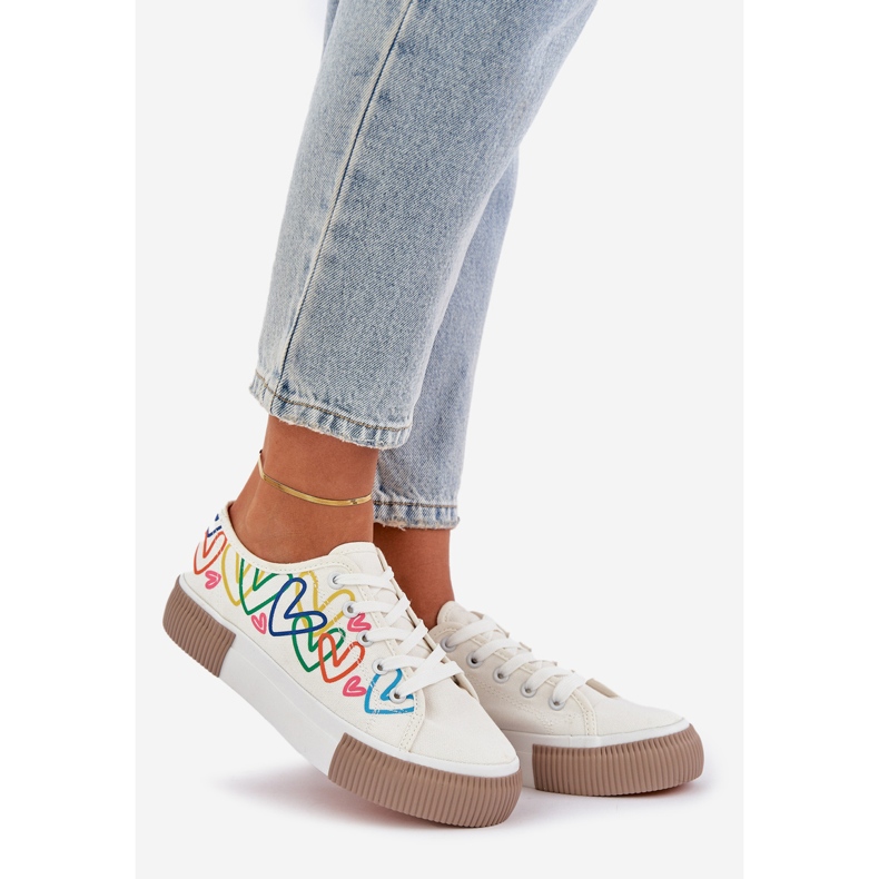 Sneakers pour femmes dans des coeurs blancs blanche 1 Sneakers pour femmes dans des coeurs blancs blanche 1