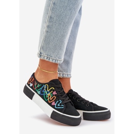 Sneakers pour femmes en coeurs noirs le noir 1