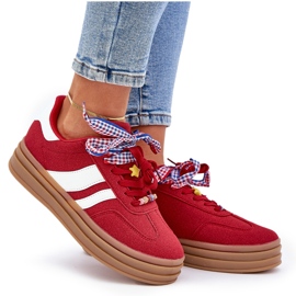Baskets pour femmes avec épingles rouges 9