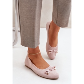 Ballerines en filet avec un arc rose 3