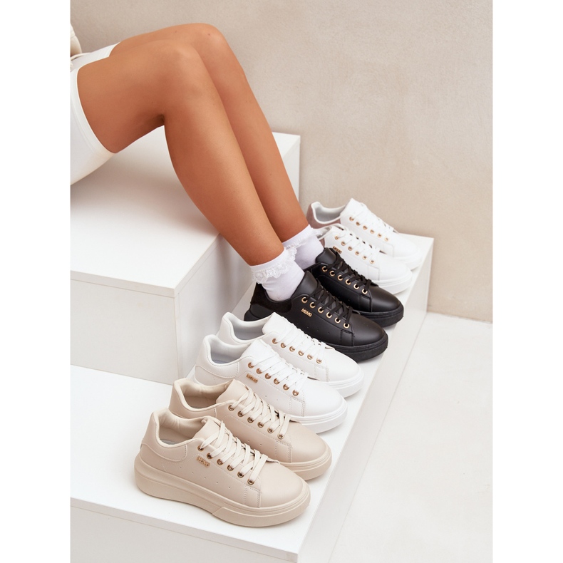 Baskets féminines sur la plate-forme eco cuir noir 2