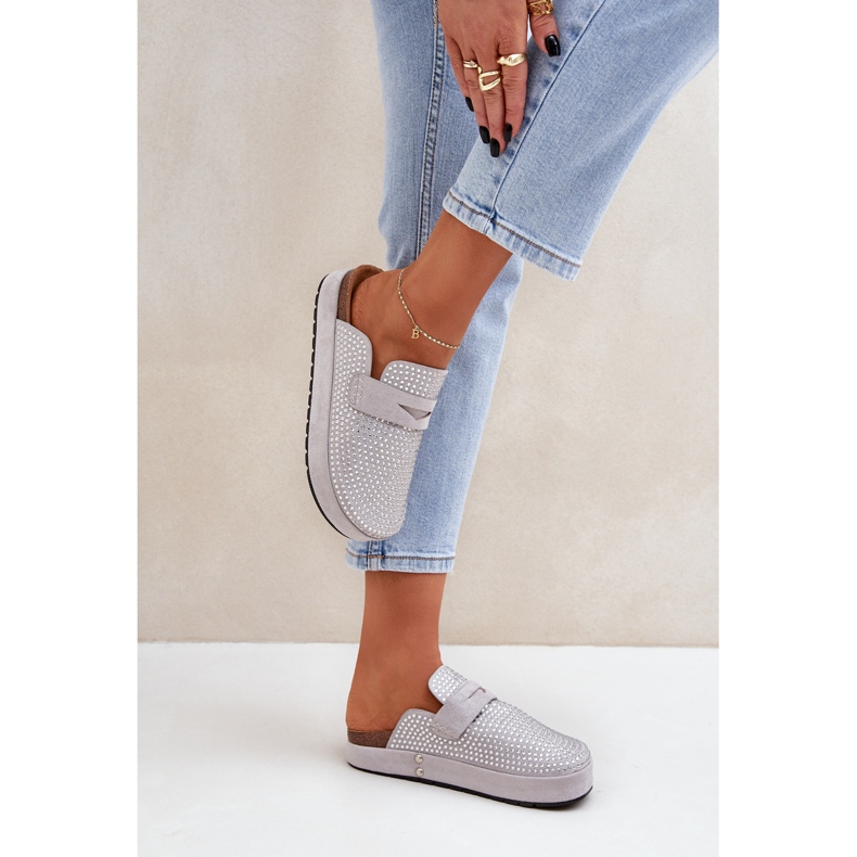 Les tongs pour femmes décorés de zircons sur la plate-forme gris 2