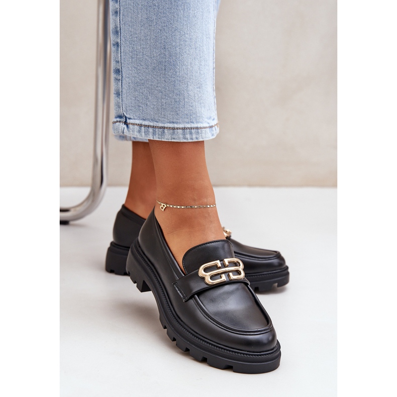 Mocassins pour femmes avec des détails dorés noirs 2