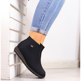 Bottes de femmes isolées Black Rieker en 98251-00 noir 2