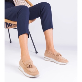 Locons pour femmes beige sur la plate-forme avec franges 1