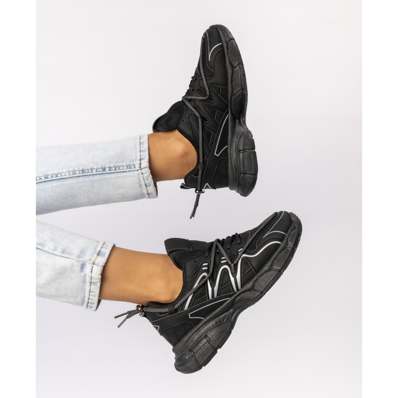 Baskets noires pour femmes sur la plate-forme le noir 2 Baskets noires pour femmes sur la plate-forme le noir 2