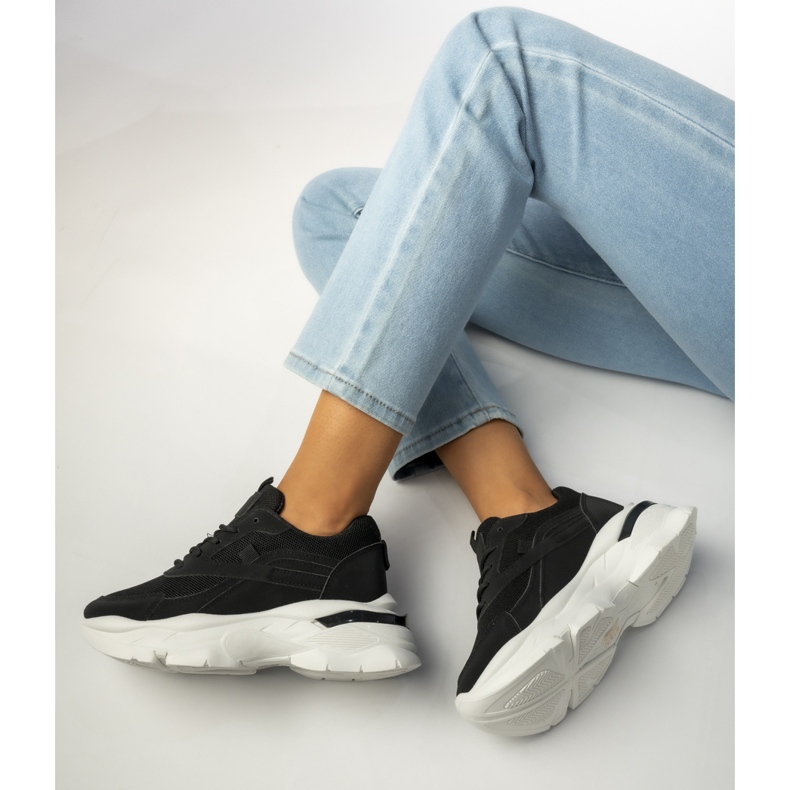 Baskets sportives noires féminines 1
