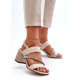 S.Barski Sandales élégantes pour femmes sur le post Beige MR38-549 4 S.Barski Sandales élégantes pour femmes sur le post Beige MR38-549 4