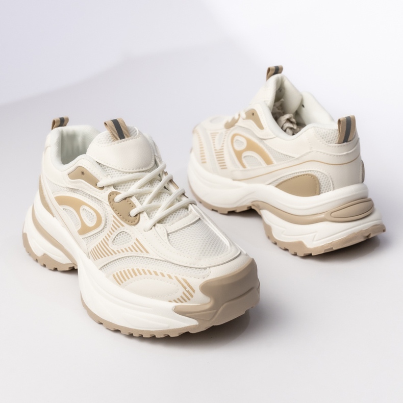 Baskets sportives blanches pour femmes 1 Baskets sportives blanches pour femmes 1