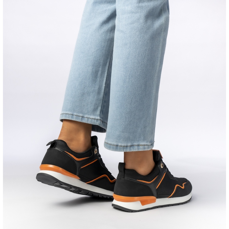 Baskets sportives noires féminines le noir 1 Baskets sportives noires féminines le noir 1