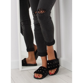 Chaussons noirs avec fourrure et clous noirs le noir 2