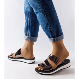 Mocassins femme en cuir noir à semelle épaisse le noir 1