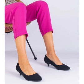 Pompes noires d'Ekozamsz sur un talon haut 1