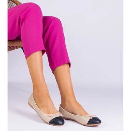 Ballerines beiges avec un arc et un nez noir 3