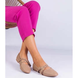 Ballerines beiges en écot-peu décorées de boucles 2