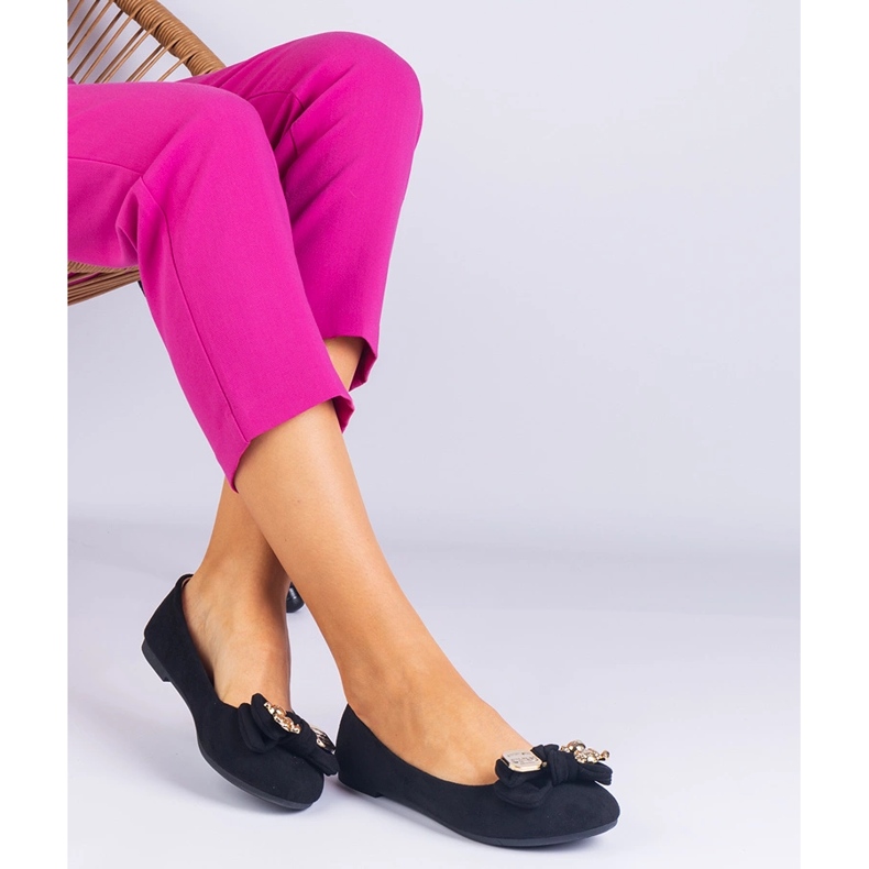Ballerines classiques noires avec un arc le noir 2