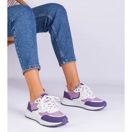 Baskets pour femmes violettes avec une insertion d'or 1