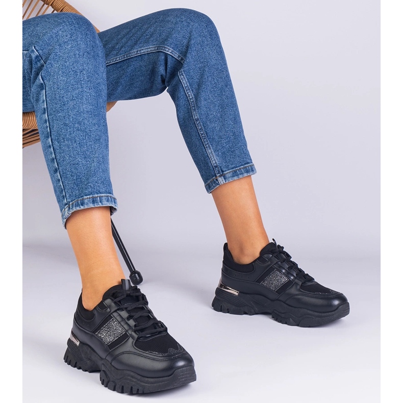 Baskets pour femmes noires décorées de paillettes 1