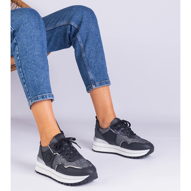 Baskets pour femmes noires décorées de paillettes le noir 1