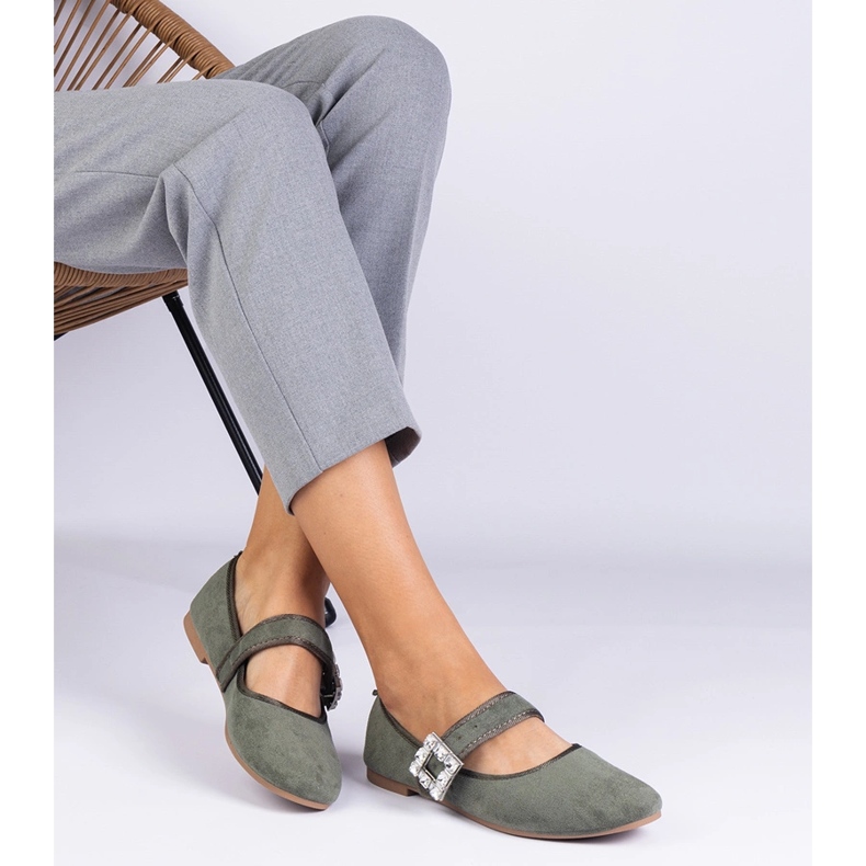 Ballerines vertes décorées d'une boucle avec des cristaux 1