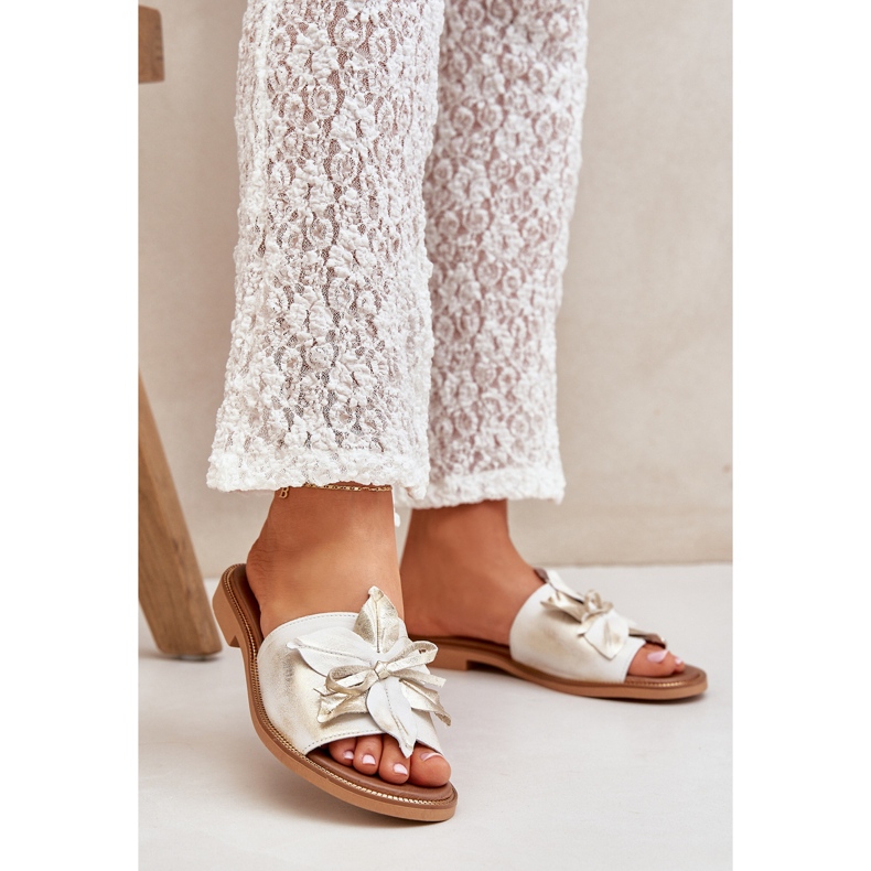 Slippers avec décoration en cuir naturel Zazoo 3667 Zloty essuyé doré 2