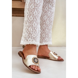 Lewski Shoes Les tongs en cuir avec des theets plats złote d'or 2 Lewski Shoes Les tongs en cuir avec des theets plats złote d'or 2