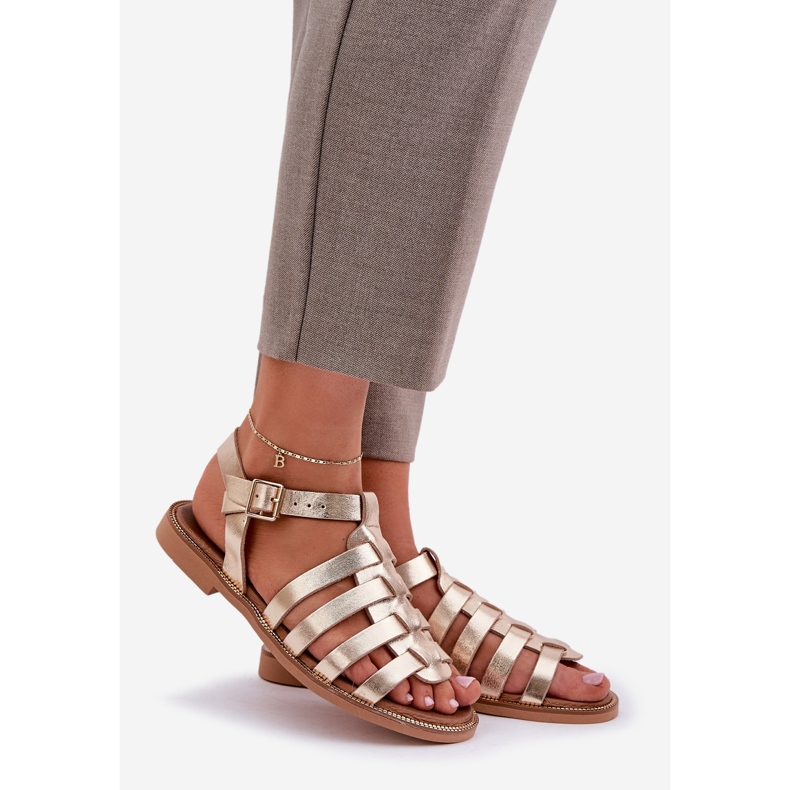 Sandales en cuir avec talons plats Zazoo 3686 Zlotys d'or 1