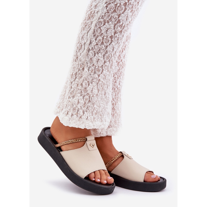 Zazoo 2896 Slippers en cuir féminin beige 1 Zazoo 2896 Slippers en cuir féminin beige 1