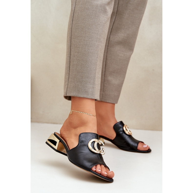 Élégant cuir féminin Low -Heels Laura Messi 2874 Black noir 2