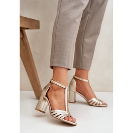 Sandales en cuir naturel sur le Post Laura Messi 2766 Zloty doré 2