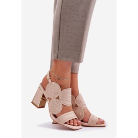 Sandales décorées sur le post Beige 1