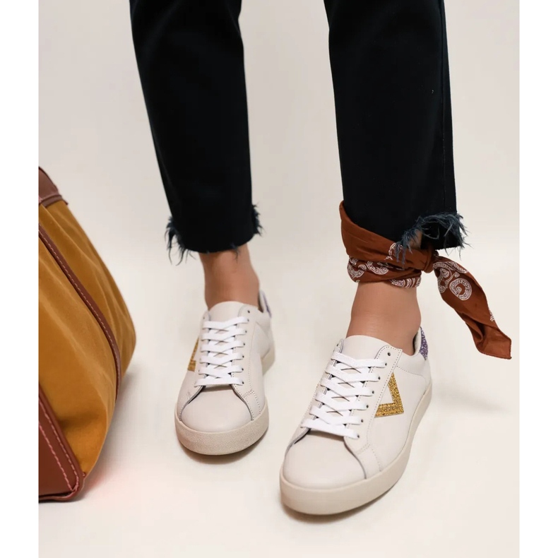 Inserts d'or des baskets aux paillettes pour femmes blanche 2 Inserts d'or des baskets aux paillettes pour femmes blanche 2