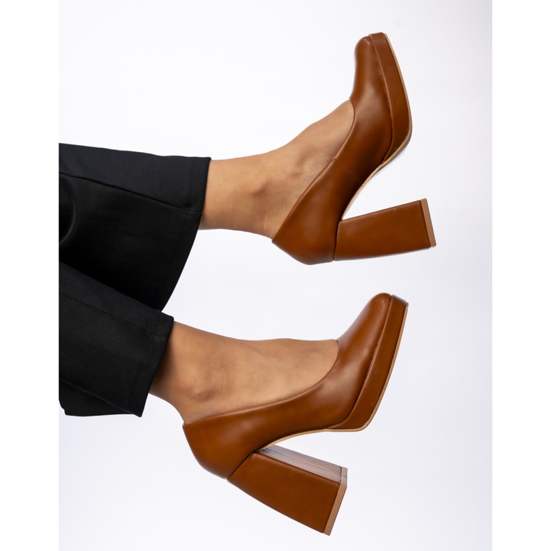 Pompes de chameau Esme pour femmes 2 Pompes de chameau Esme pour femmes 2