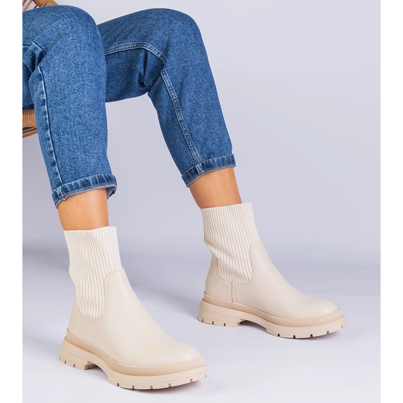 Bottines beiges avec tige en tissu 1