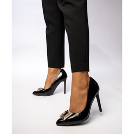 Pompes noires de prestige pour femmes le noir 1