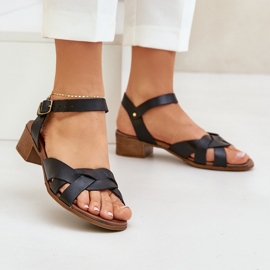 Sandales en cuir avec un talon délicat zazoo 40372 noir le noir 2