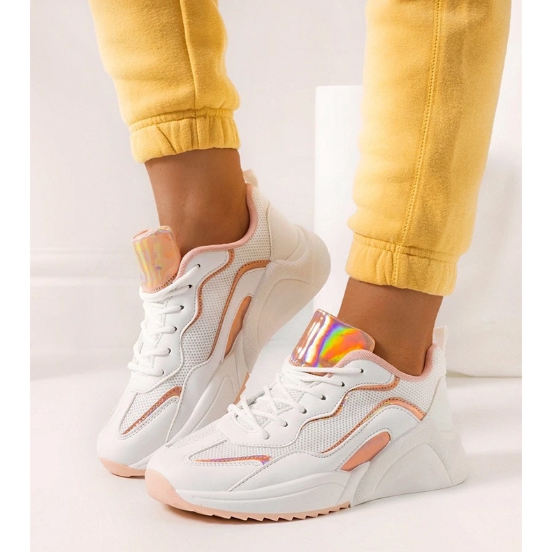 D/GMR Baskets blanches holographiques Ingram 1