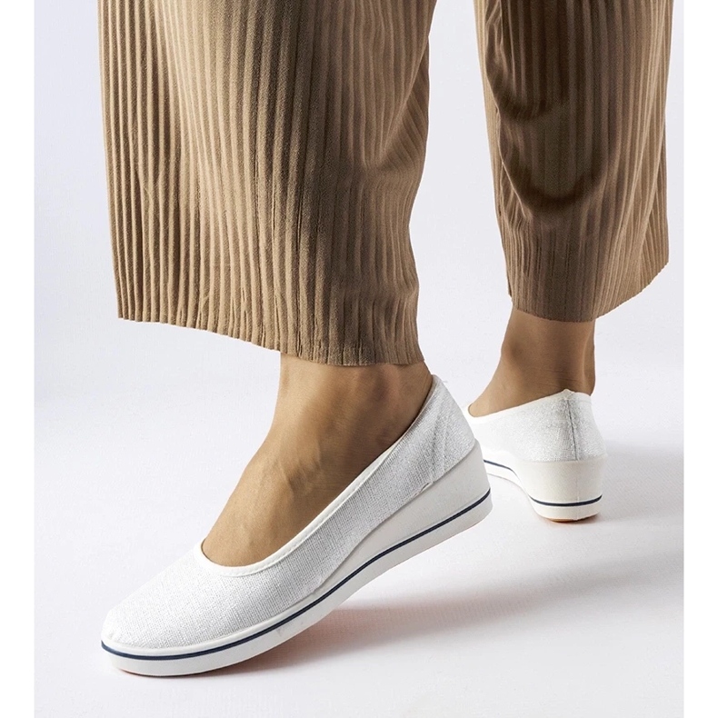 D/GMR Ballerines écru brillant avec semelle compensée Morrison beige 2