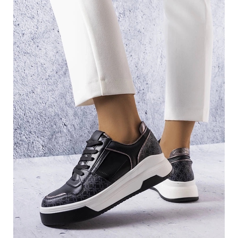 D/GMR Baskets noires décorées du monogramme Grandbois le noir 1