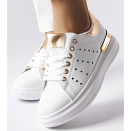 D/GMR Baskets blanches avec perforation Chalut colorée 3