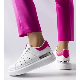D/GMR Baskets blanches avec perforation Chalut colorée rose 1