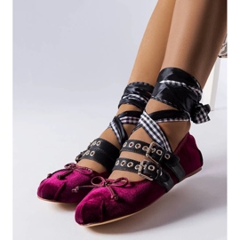 D/GMR Ballerines bordeaux fermées par une boucle Boutot rouge 2