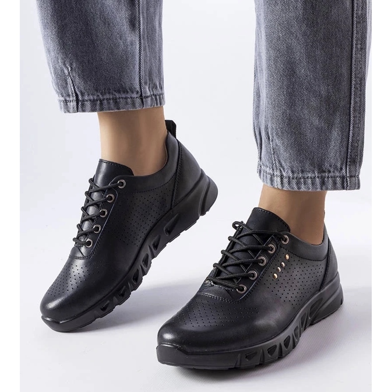 D/GMR Richelieus en cuir ajouré noir Brodeur 1