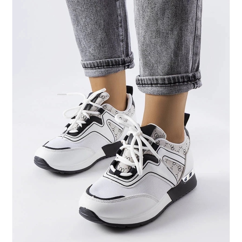 D/GMR Baskets blanches avec éléments dorés de Bedord 1