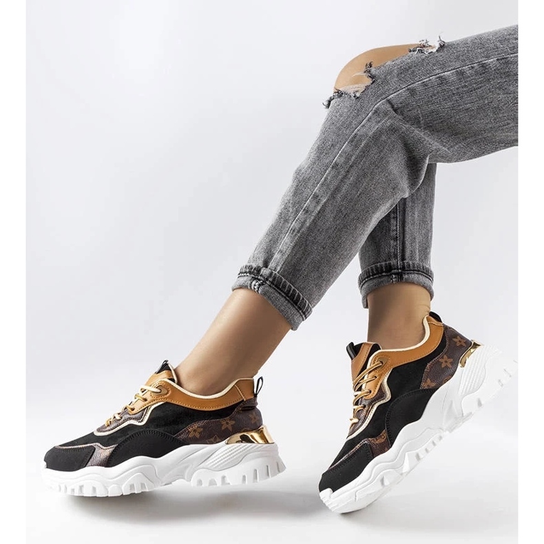 D/GMR Baskets noires sur semelle irrégulière Alta 1